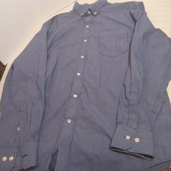 IZOD Size L Lot of 3 Men’s Shirts Long Sleeve Button Up Plaid and Checked - Picture 4 of 12